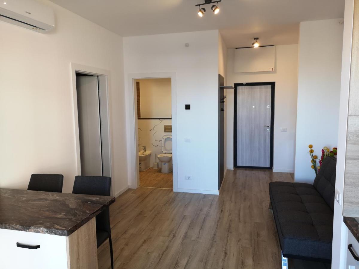 Ared-Atrium Mall Chrysflatty3 Premium Apartment 60Mp Arad Kültér fotó